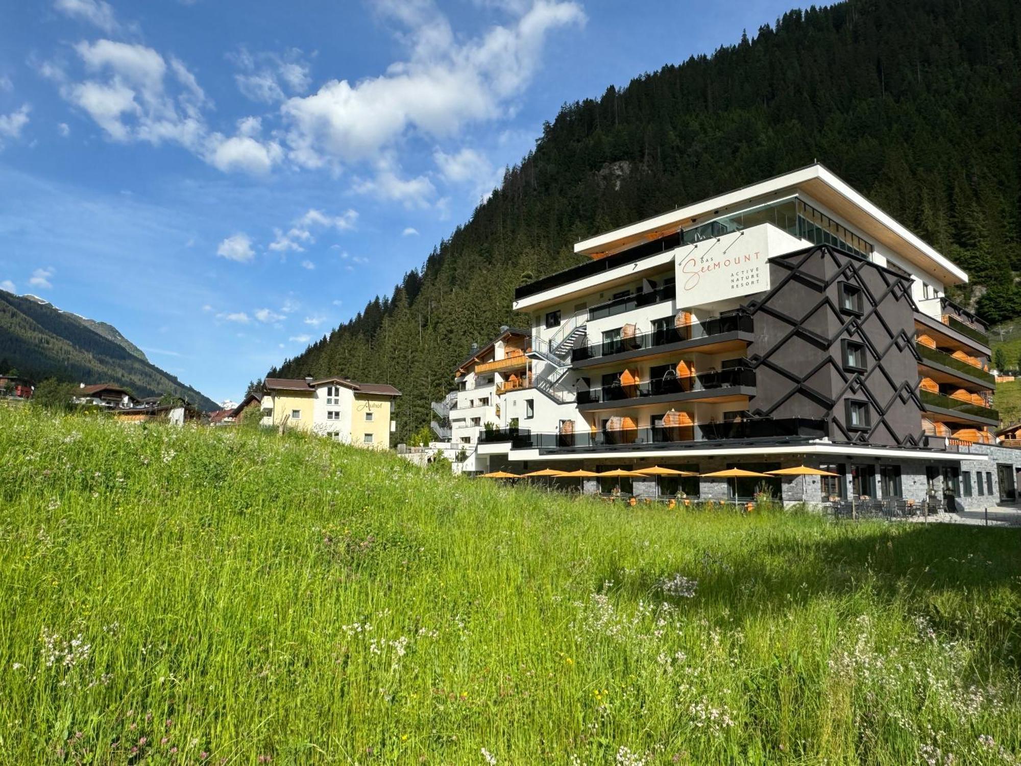 Active Nature Seemount 4*